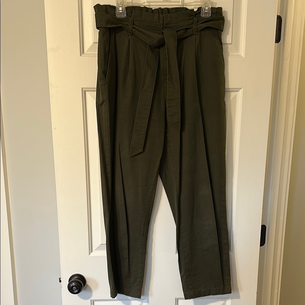 Loft Olive Green women’s Pants with belt size 10